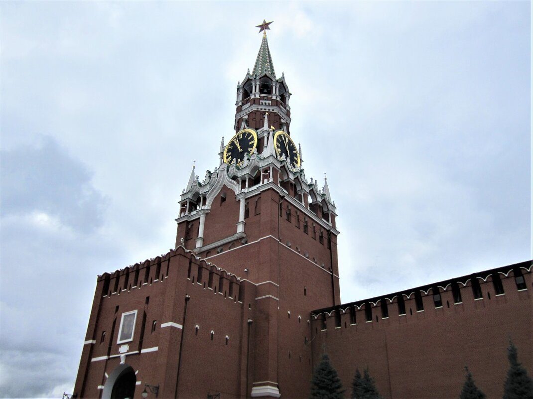 Москва - древний город с богатейшей историей. - ЛЮДМИЛА 