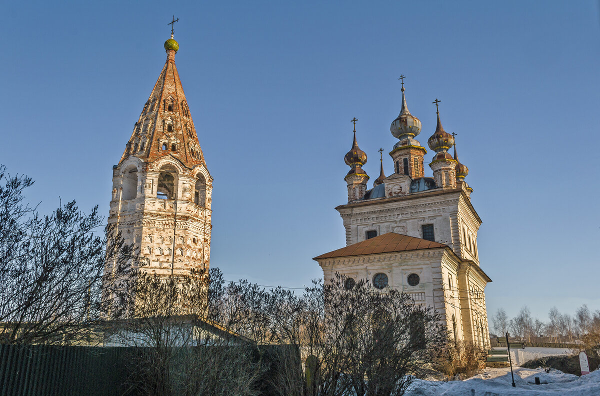 В Юрьев-Польском кремле - Сергей Цветков