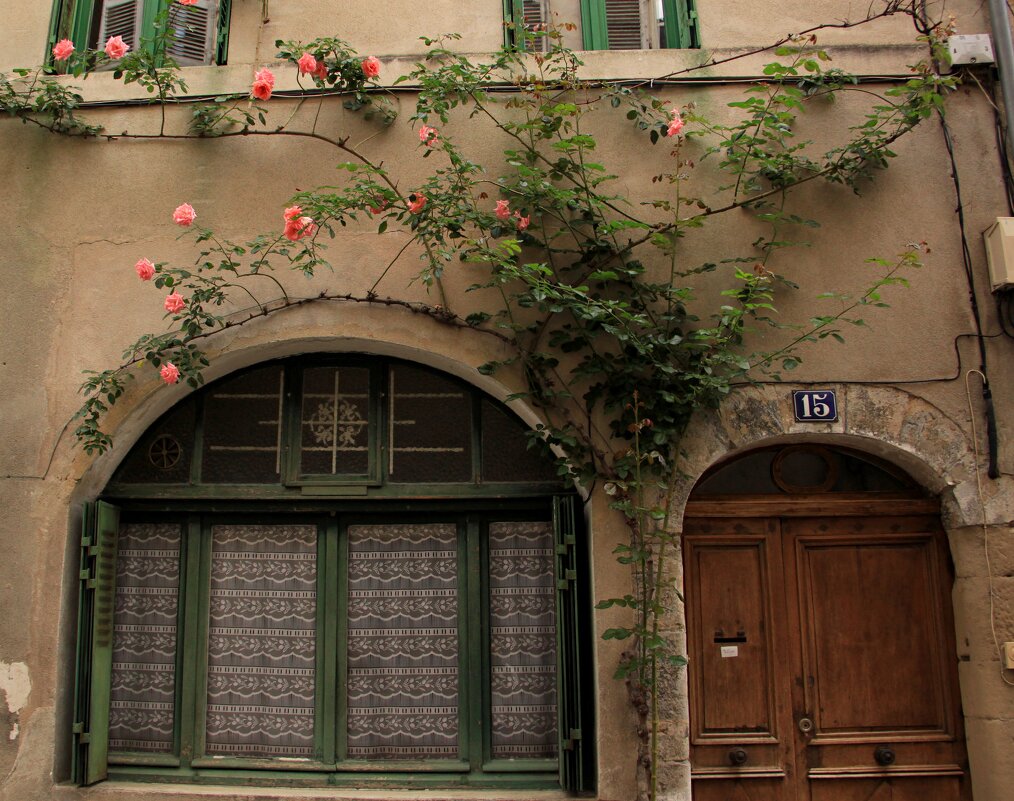 Фасад дома. Валанс (Valence) Франция - Владимир59 