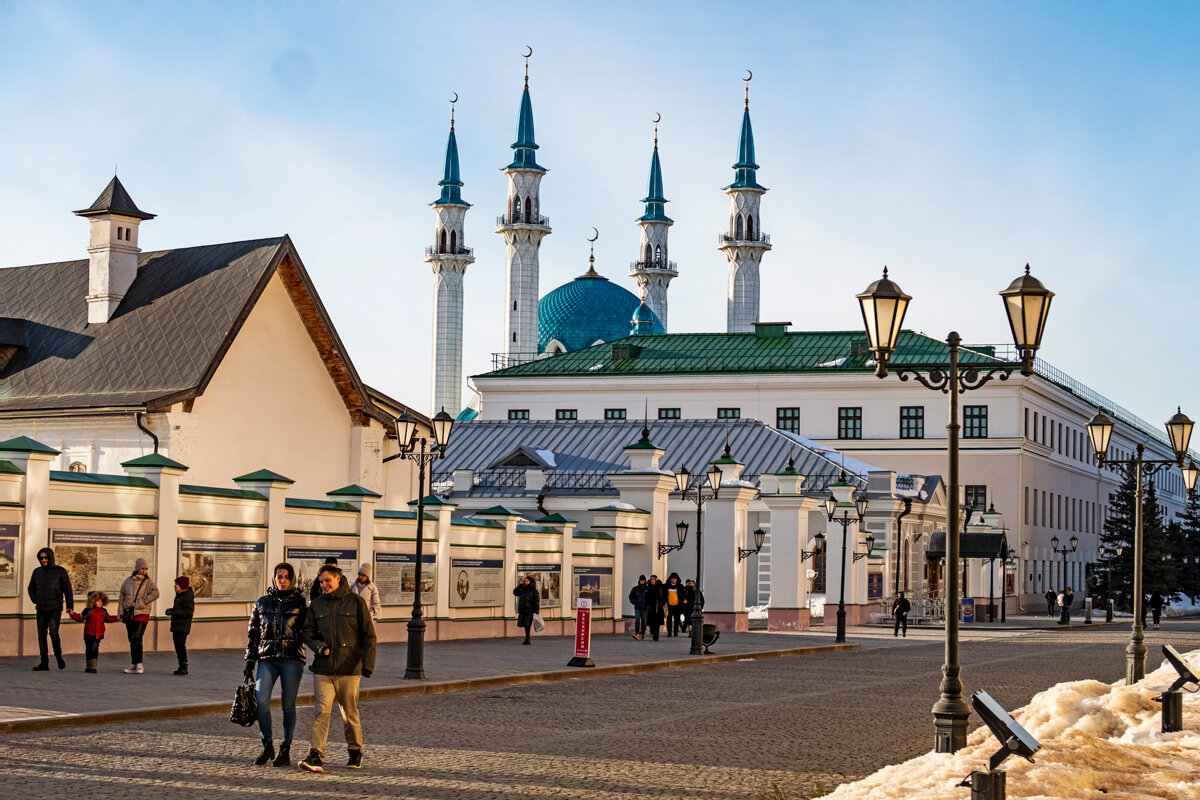 Улица в Казани - Крузо Крузо