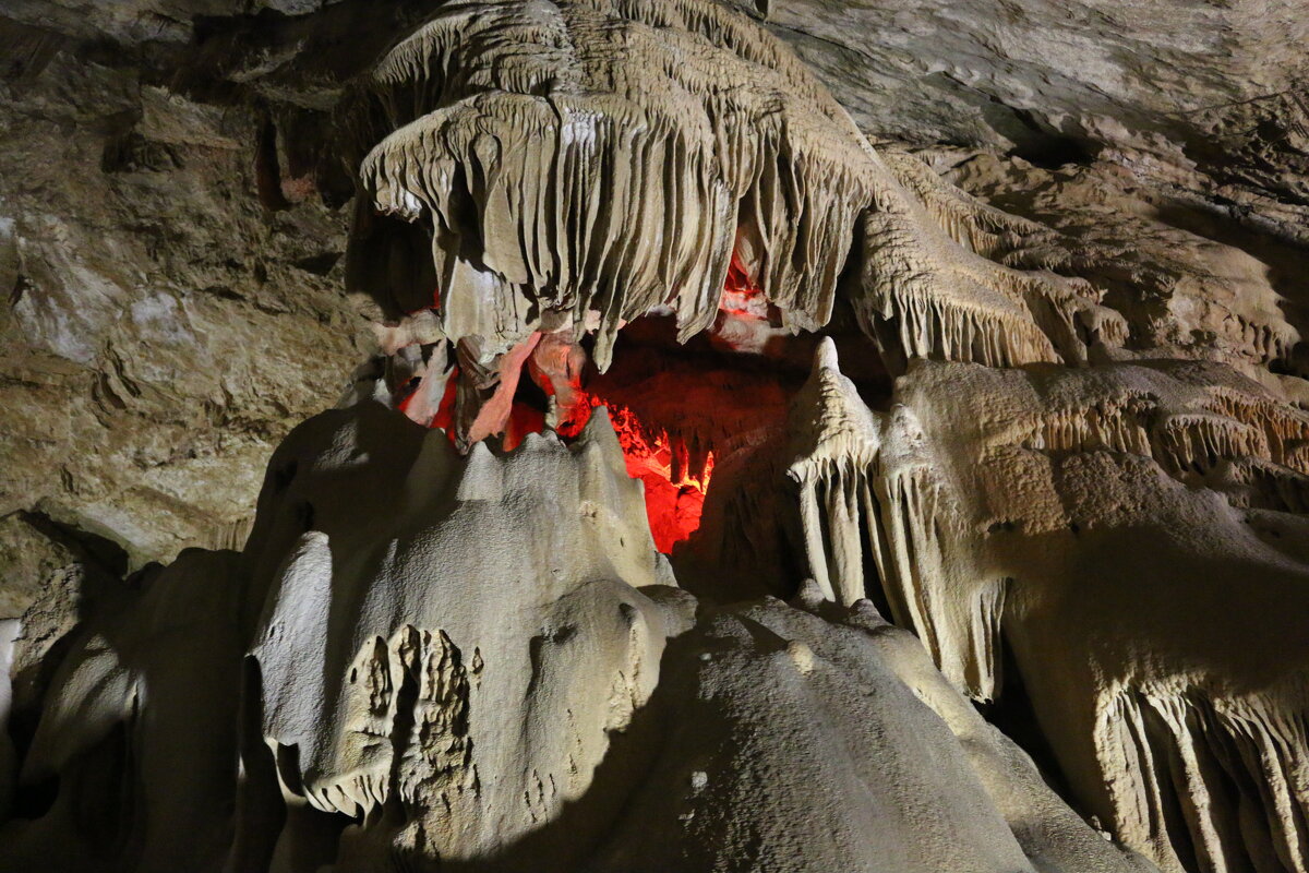 Чудовища новоафонской пещеры - Ольга 
