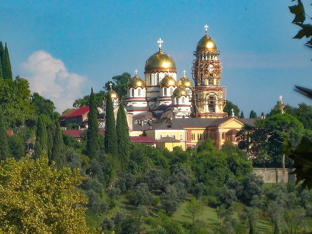Новоафонский монастырь на Иверской горе. Абхазия - Любовь Зинченко 