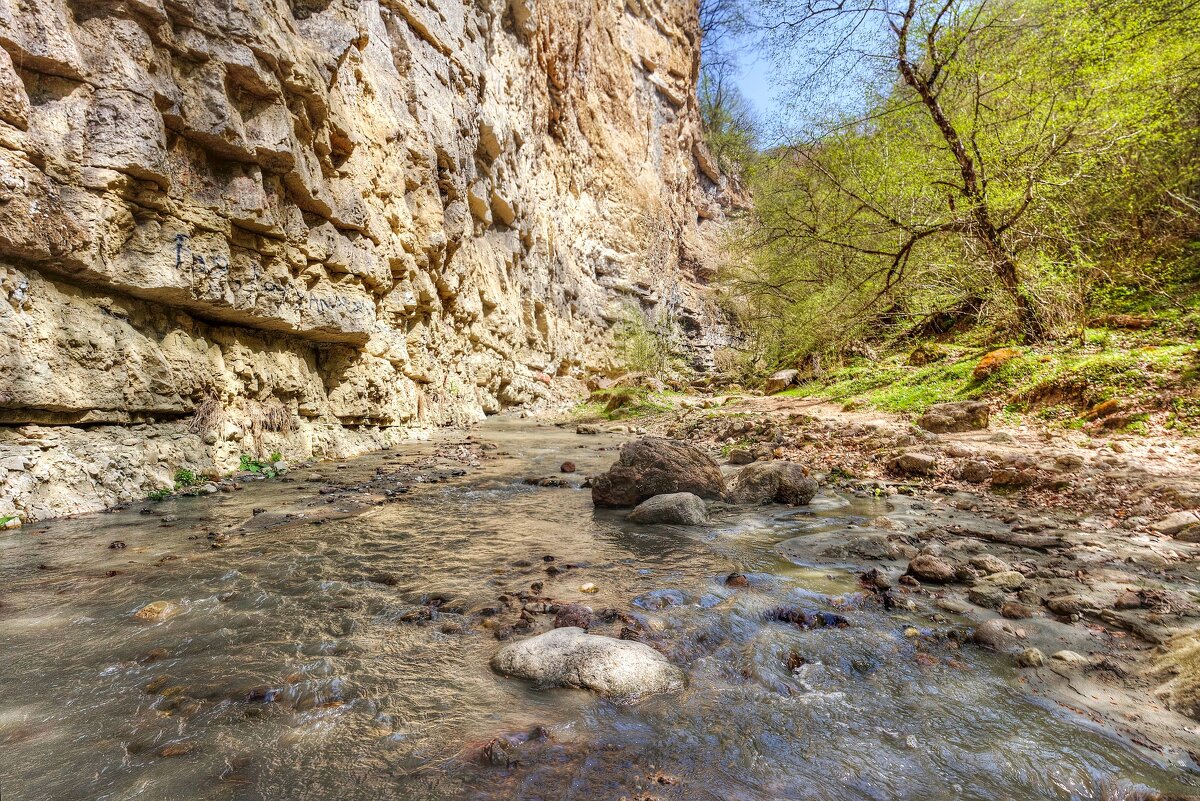 Скала, камни, река - Константин 