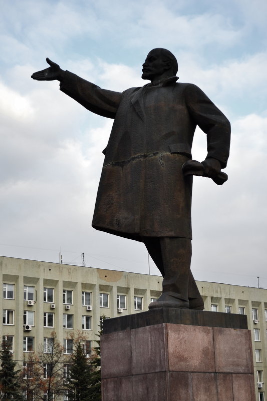 На главной площади города - Евгения Сихова