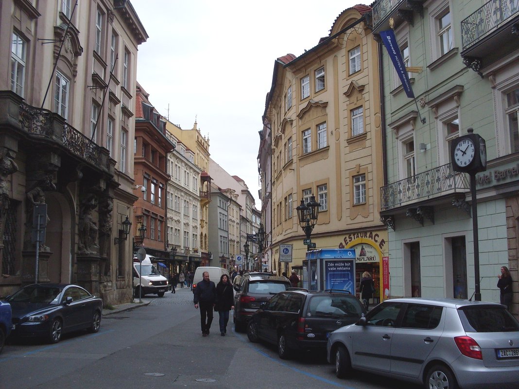 Одна из улиц Праги. - Инна 