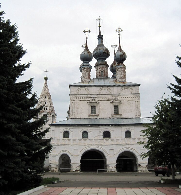Надвратная церковь Иоанна Богослова в Михайло-Архангельском монастыре. - Ирина ***