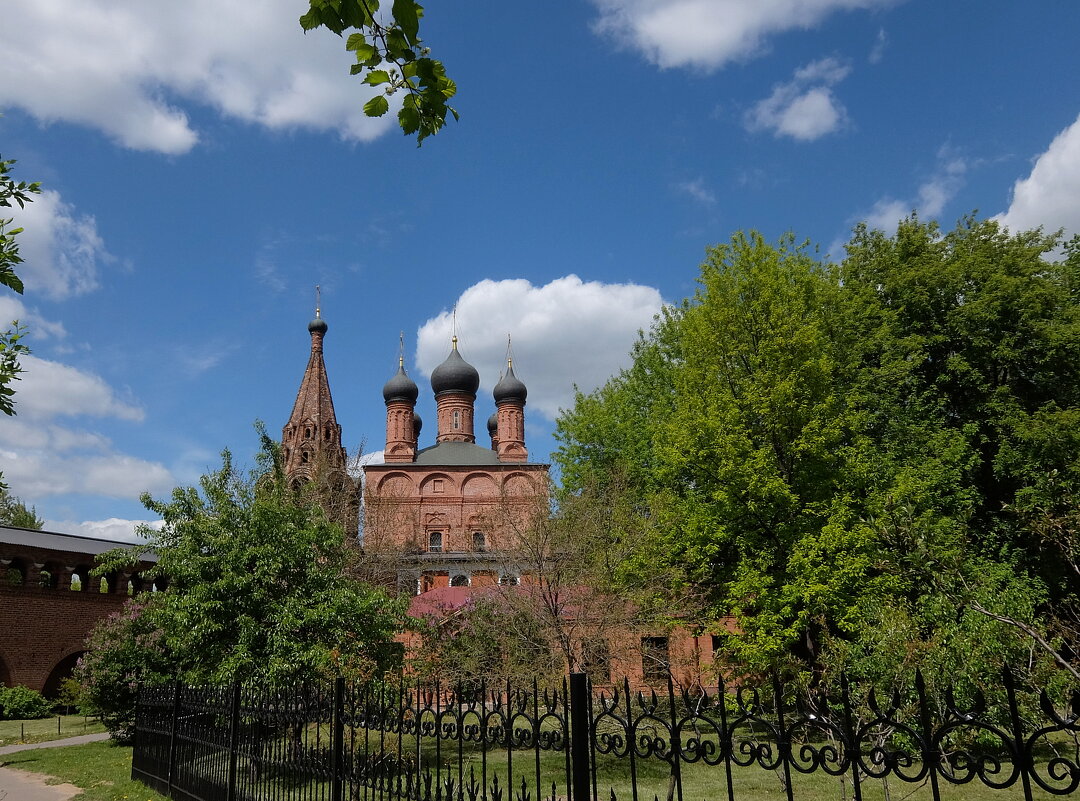 Храм Успения Пресвятой Богородицы на Крутицком подворье. - Люба 