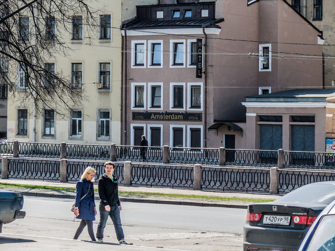 Городской уют рядом с рекой Карповкой на Петроградской стороне в СПБ - Стальбаум Юрий 