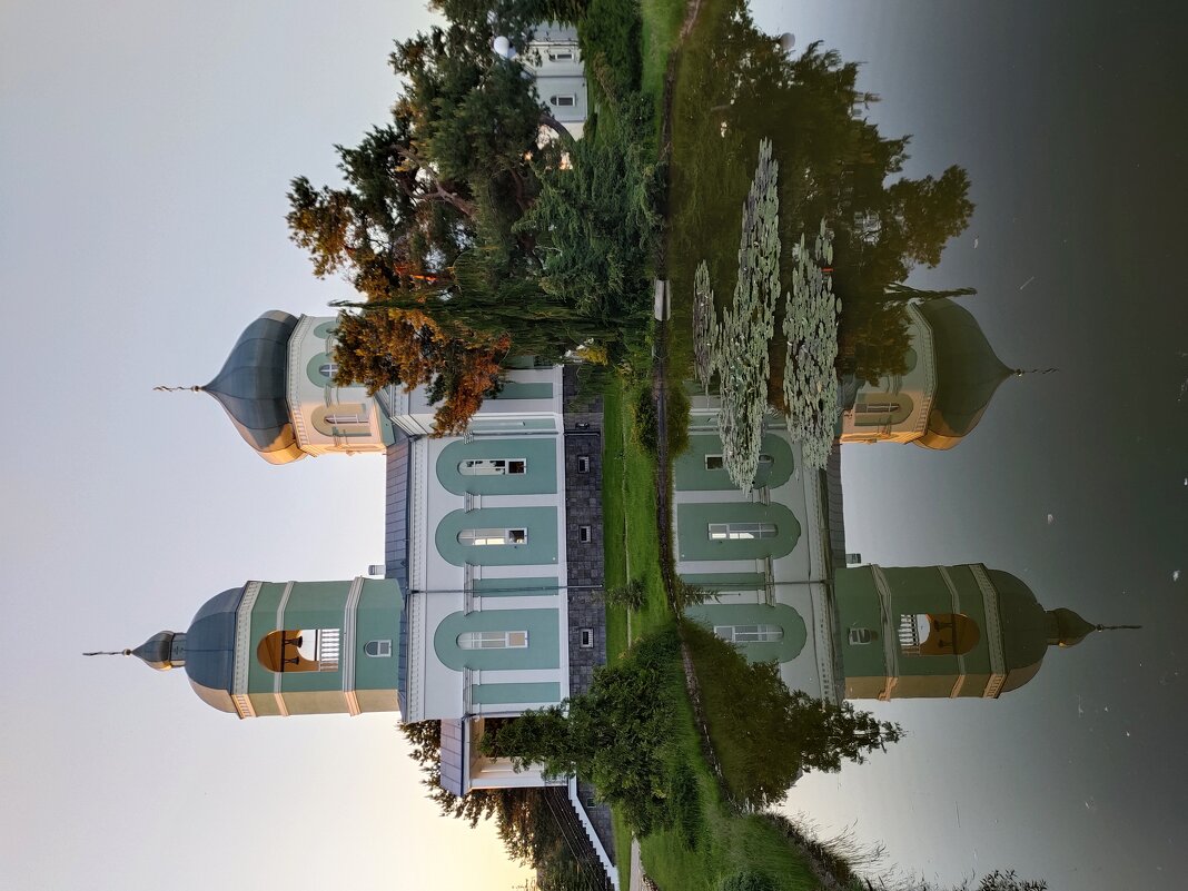 Церковь Серафима Саровского, Брест - Юлия 