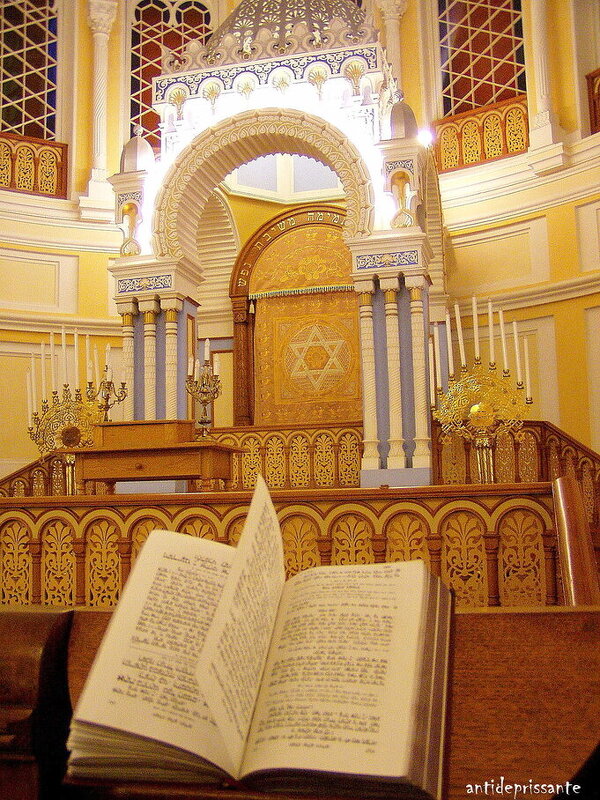 В синагоге... - vadim 