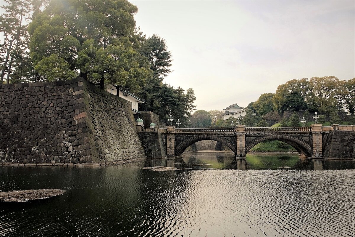Токио Япония Императорский дворец  мост  Nijubashi - wea *