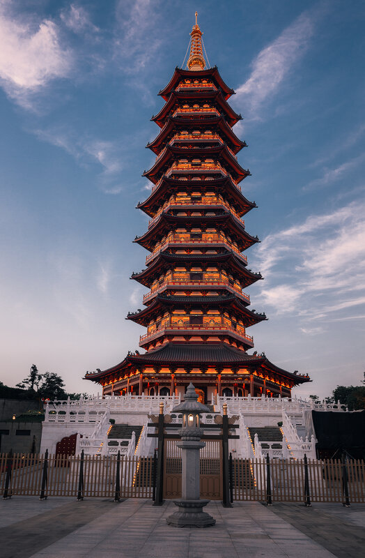 Пагода в городе Цзиньхуа - Дмитрий 