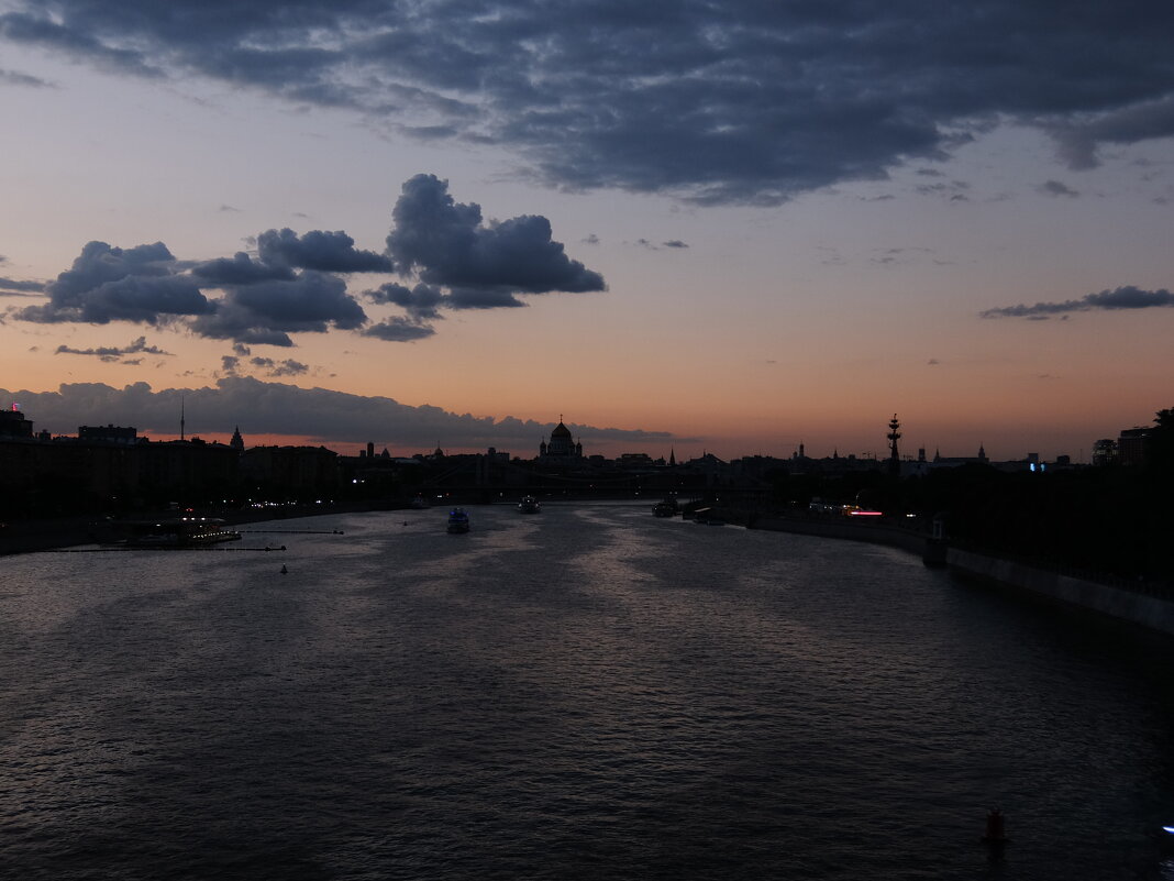 Вечерняя Москва — вид с Андреевского моста - 4X_Pro Непразднующий