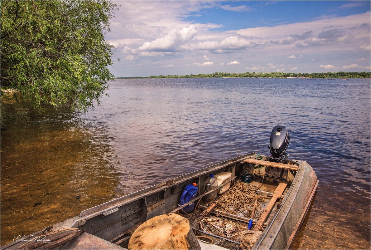 "С уловом. Старая "казанка""© - Владимир Макаров