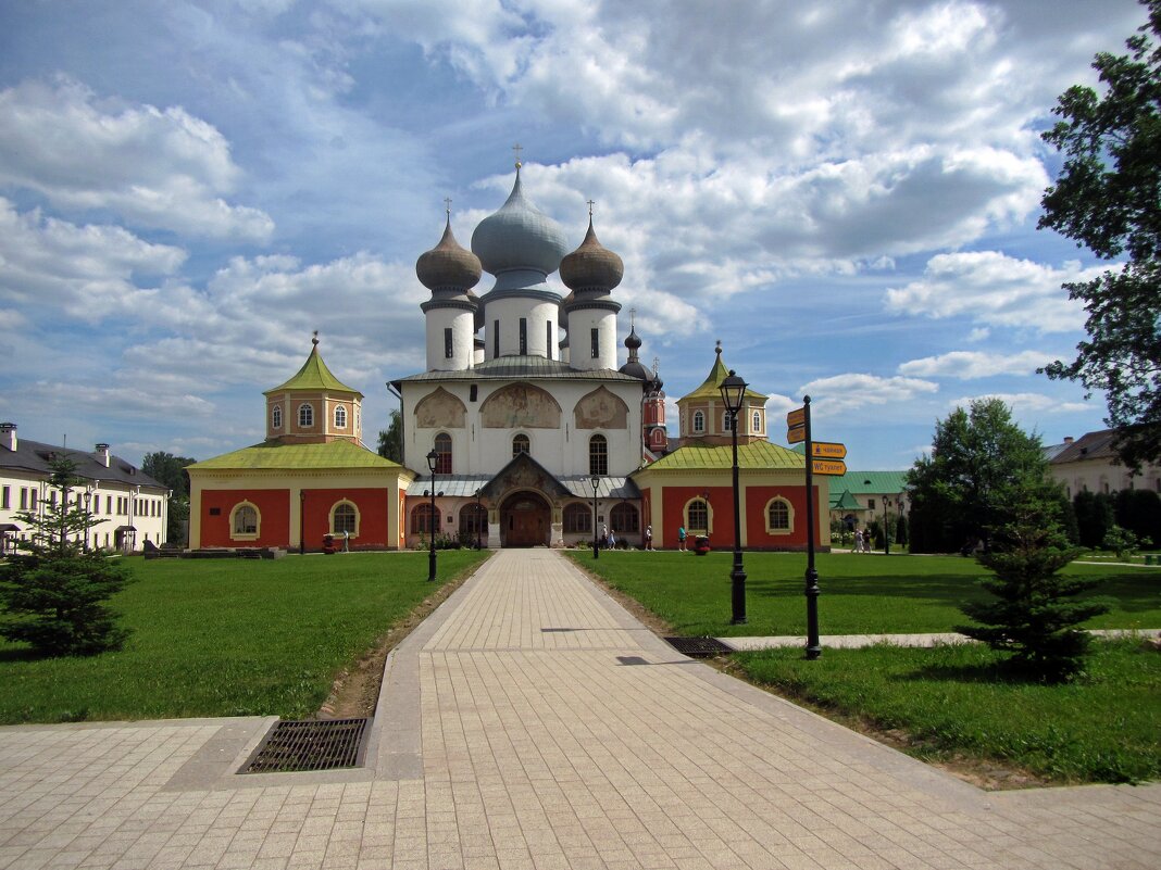 Успенский собор Тихвинского монастыря - dli1953 