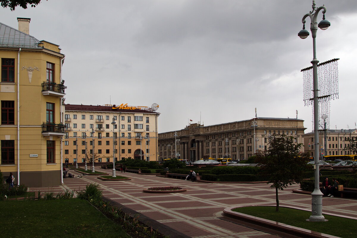 Минский центр перед дождем - M Marikfoto