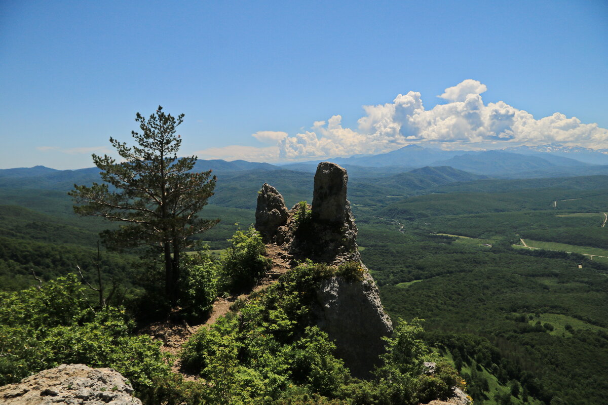 Адыгея Даховская осень скала