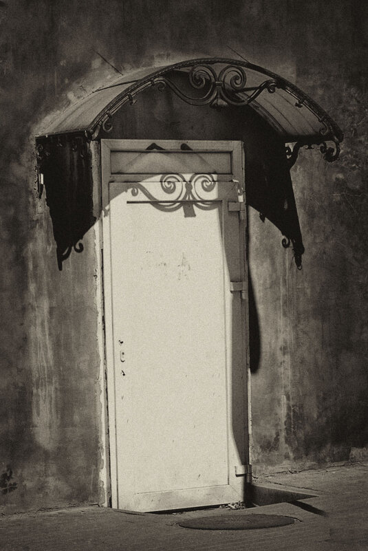 Старая дверь - galina bronnikova 