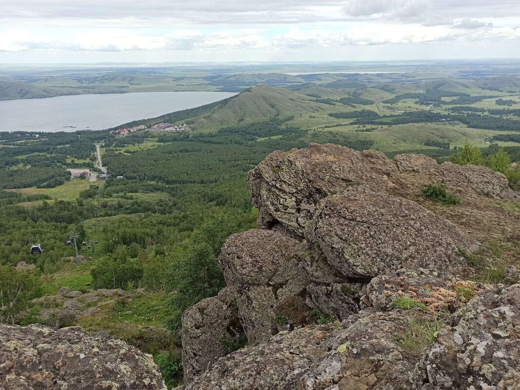 Вдалеке озеро Банное - svk *