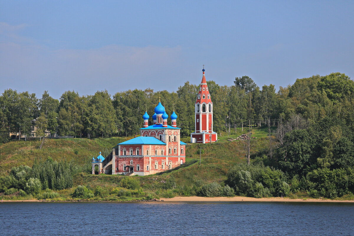 На крутом берегу - Александр Сивкин