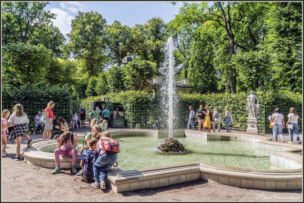 Один из фонтанов Летнего сада - Стальбаум Юрий 