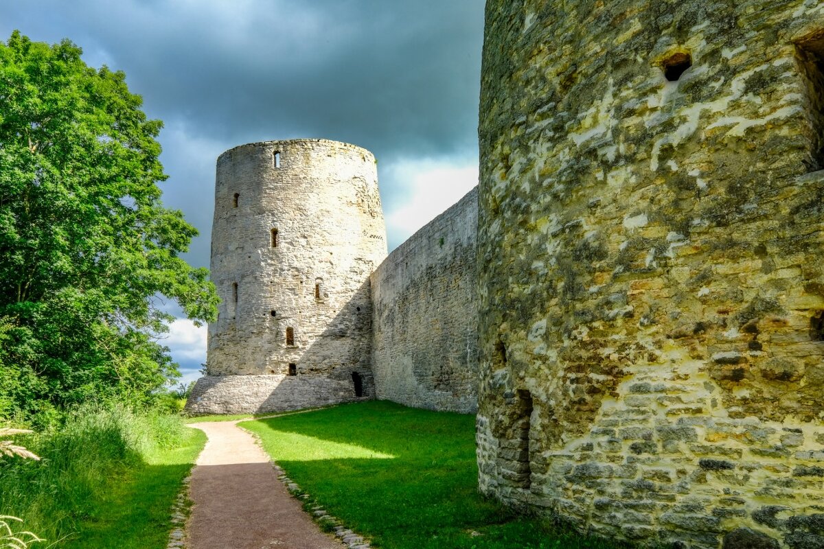 Башня Вишка, Изборская крепость - Георгий А