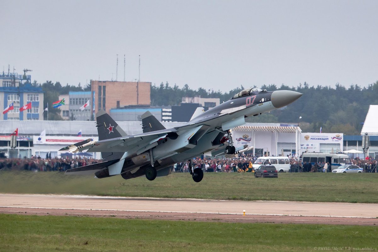 Су-35С разбег, отрыв и в небо - Павел Myth Буканов
