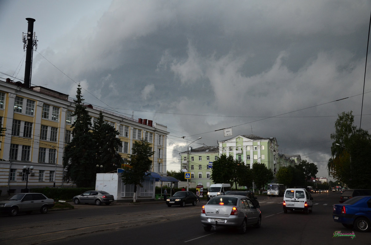 Тучи над городом - Сергей Шашкин