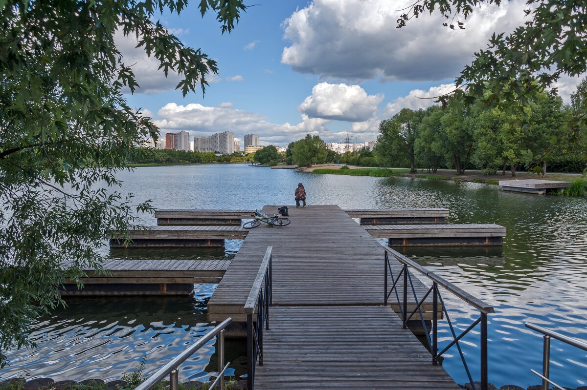 В парке на озере - Валерий Иванович
