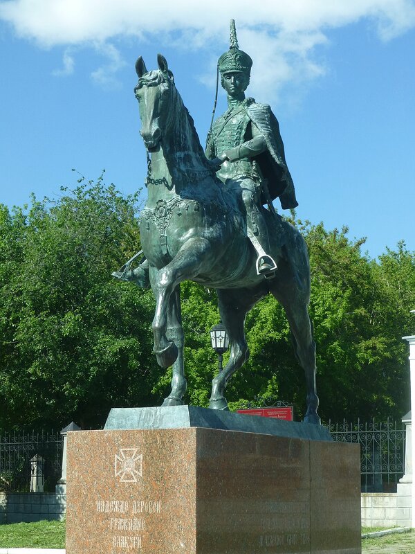 Памятник Н.А.Дуровой в Елабуге - Лидия Бусурина