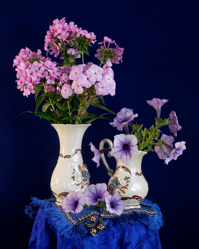 Две вазы с цветами - Александр 
