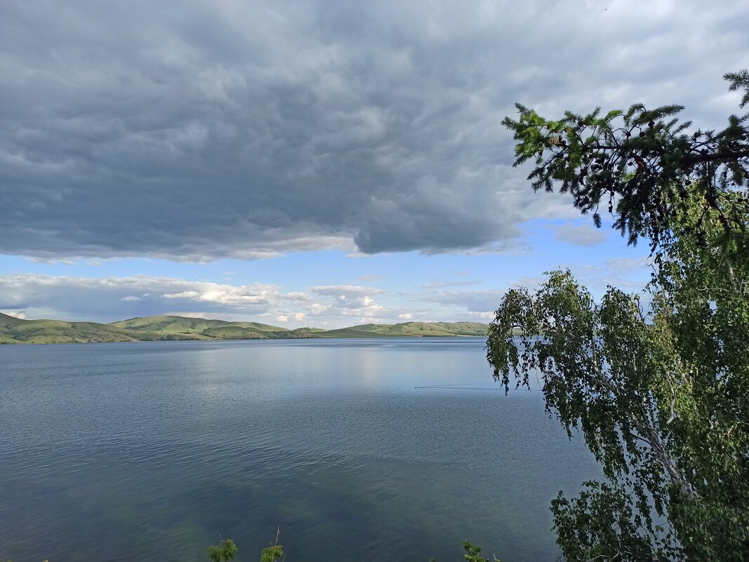 Немного облаков над озером - svk *