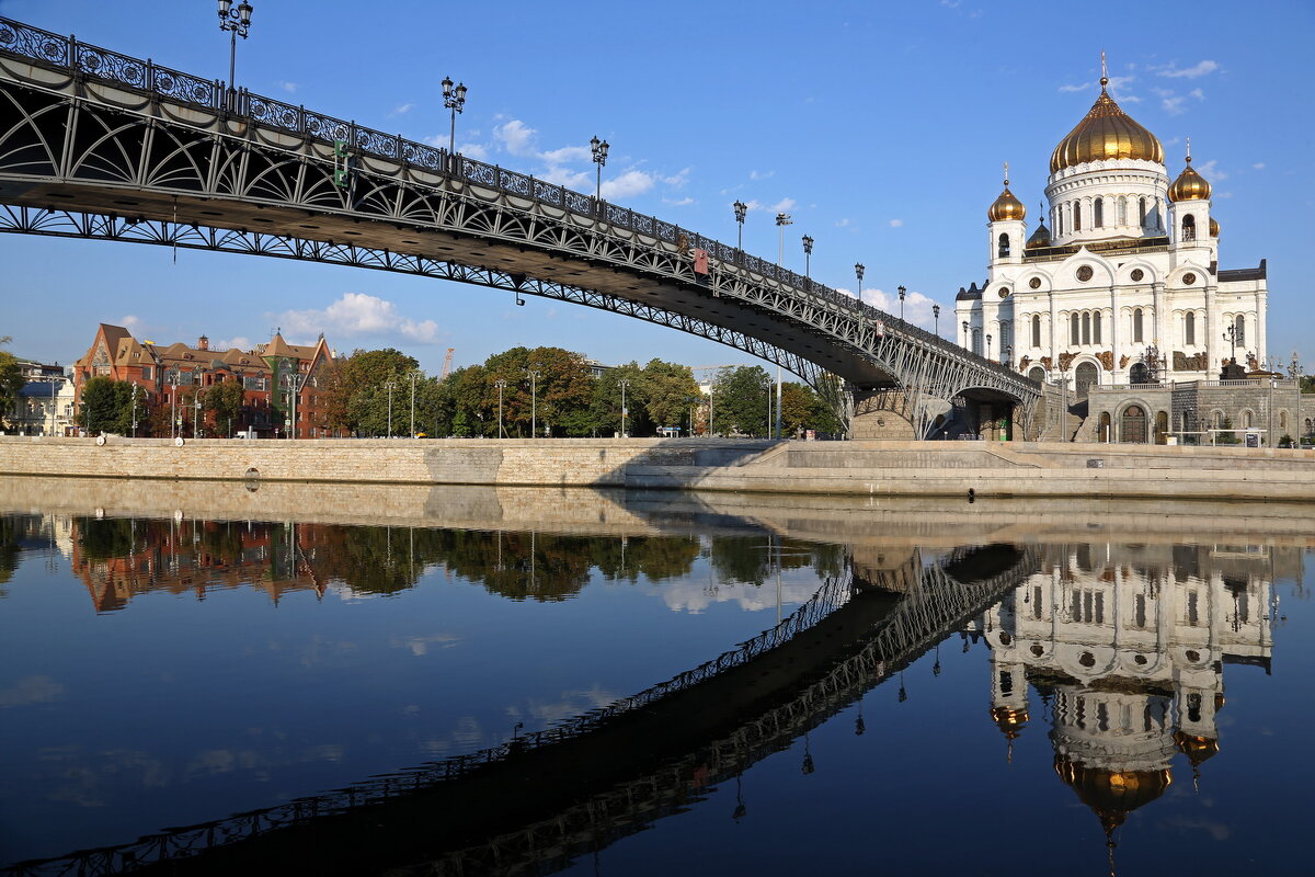 Патриарший мост - Михаил Бибичков