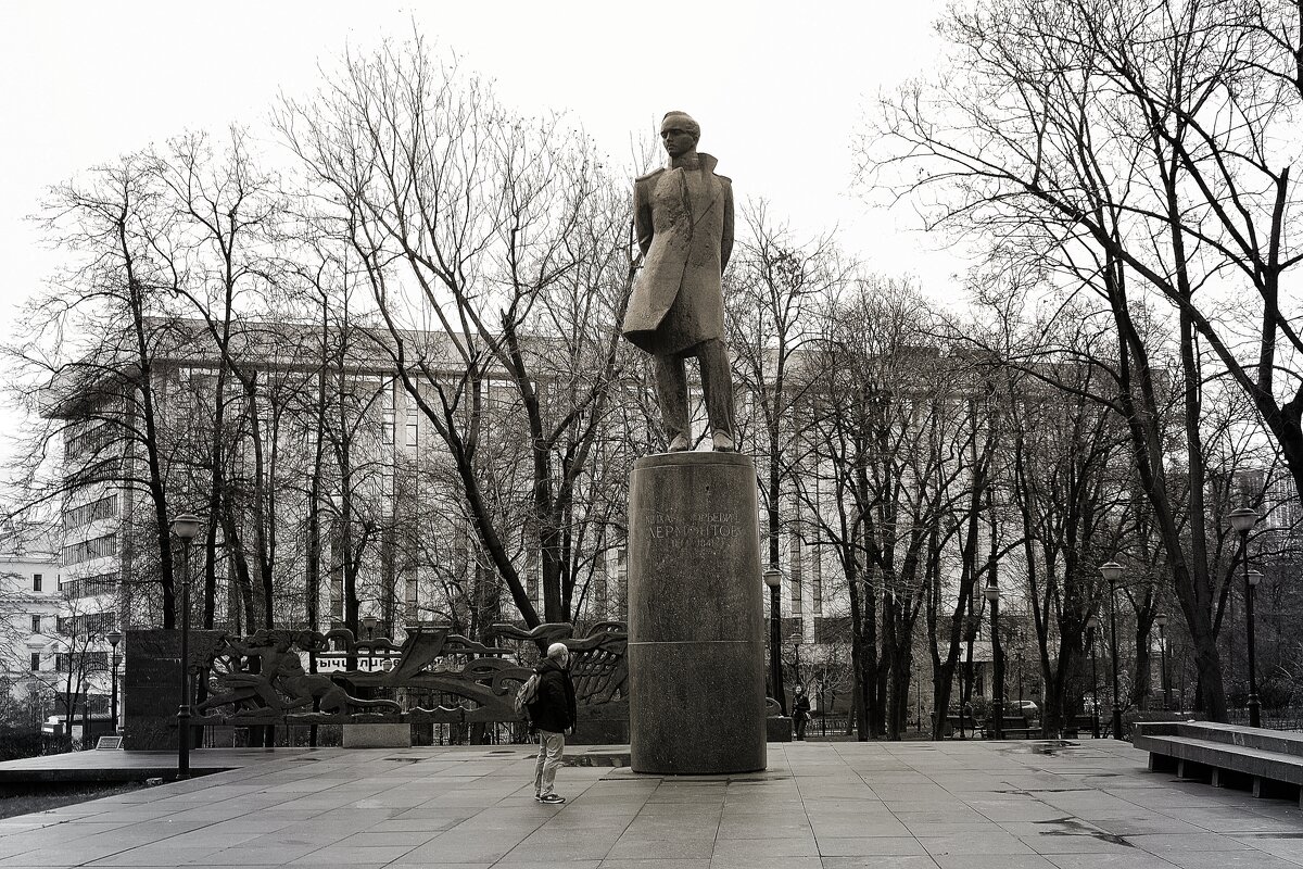 Памятник Ю.М.Лермонтову - Татьяна Помогалова
