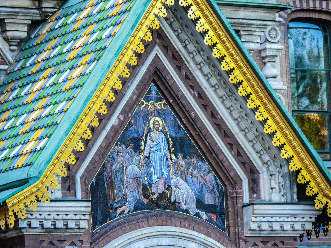 Деталь оформления(икона) одного из фасадов Спаса-на-крови - Стальбаум Юрий 