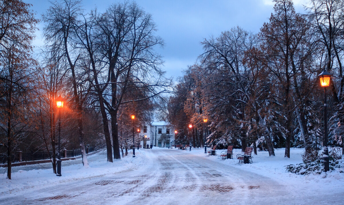 Вечер в городе - Евгений Анисимов