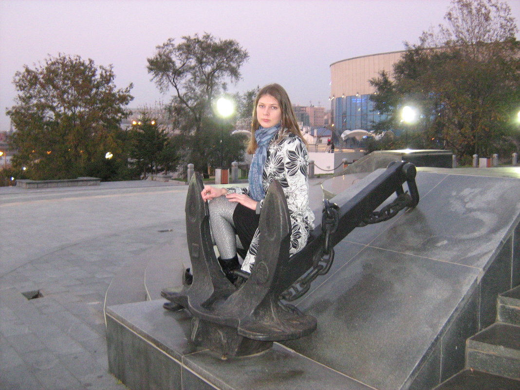 У памятника С. О. Макарову - Марина Рыбалко