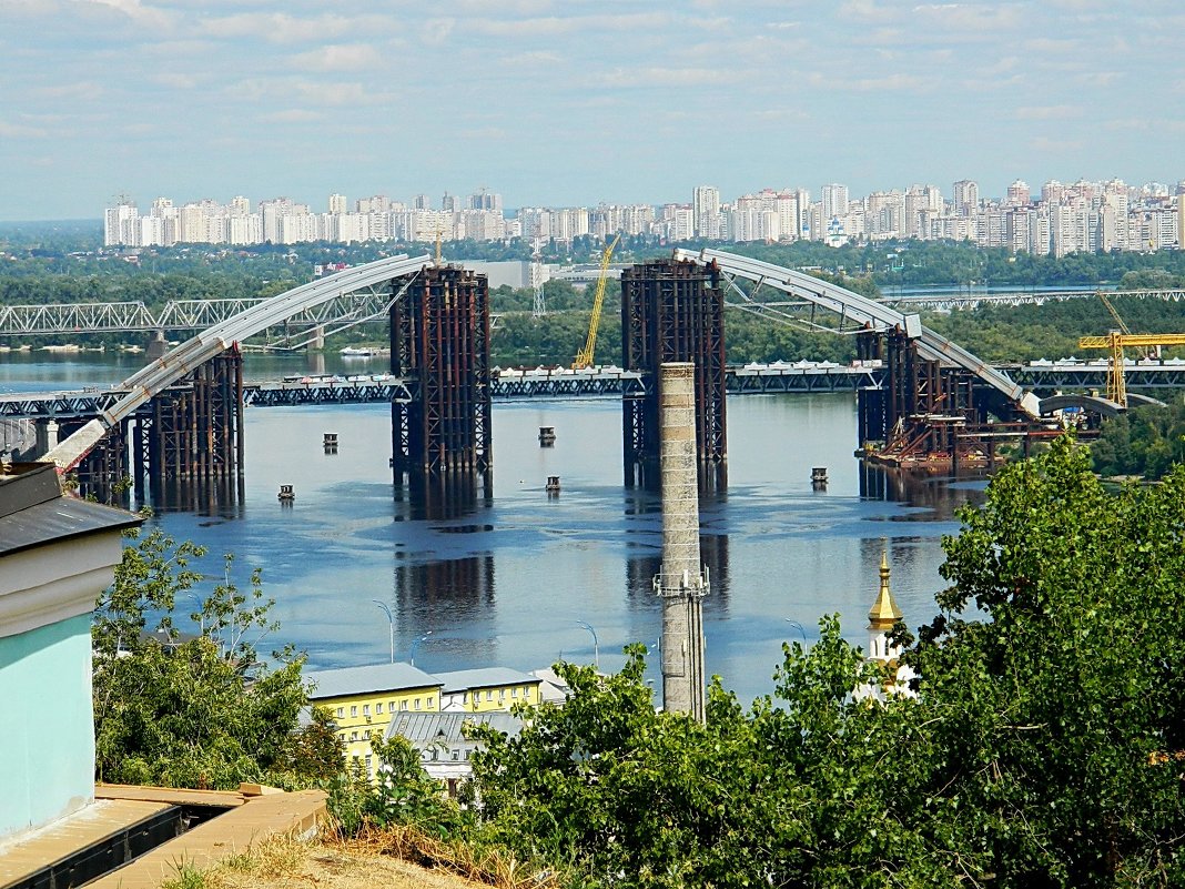 Будет новый мост... - Александр Бурилов
