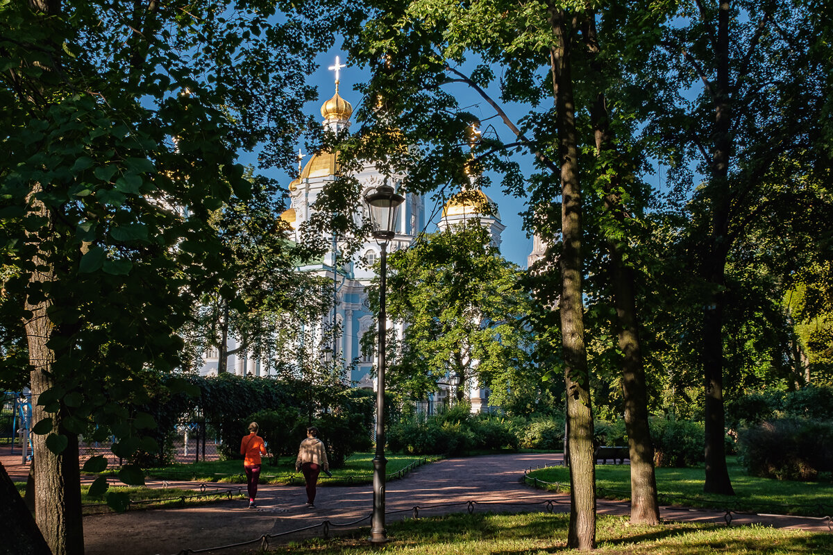 Утро в саду Морского собора - Сергей Шатохин 