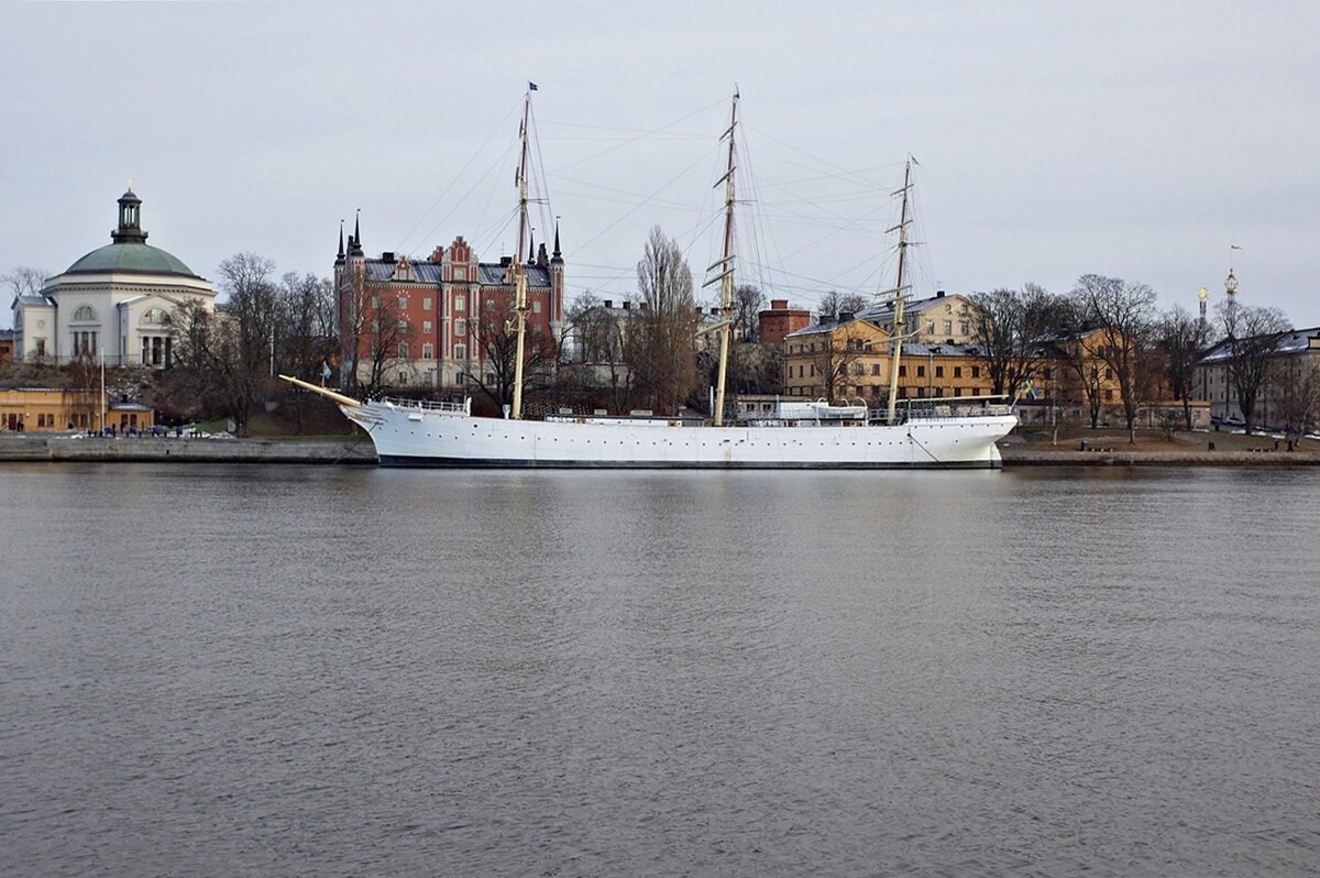 Трехмачтовый фрегат "af Chapman"( после ремонта) Стокгольм Швеция - wea *
