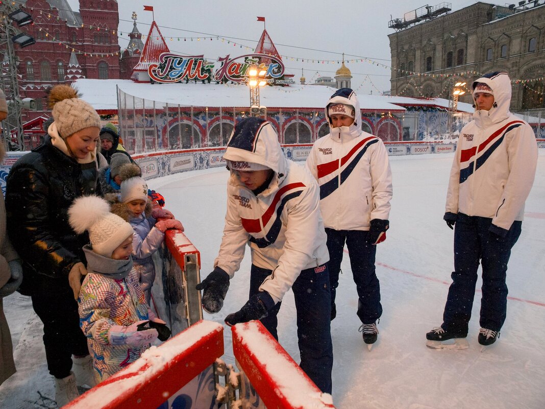 ГУМ каток - Сергей Золотавин