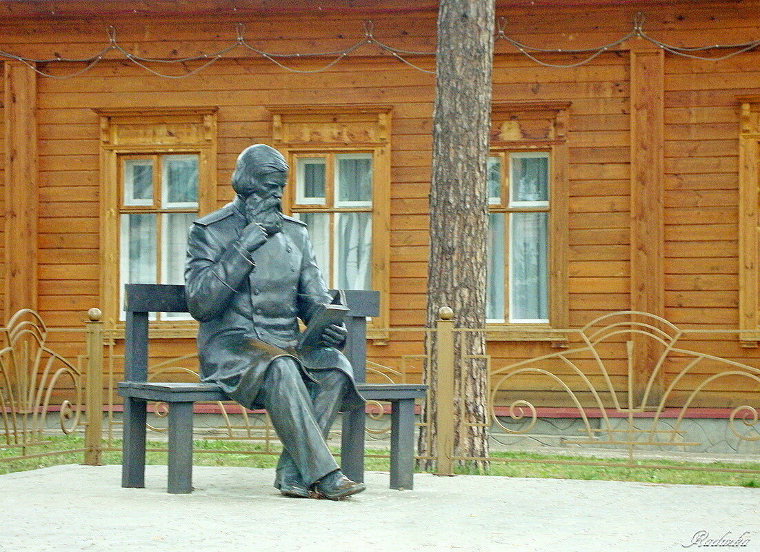 Первый памятник в России ученому-невропатологу - Raduzka (Надежда Веркина)