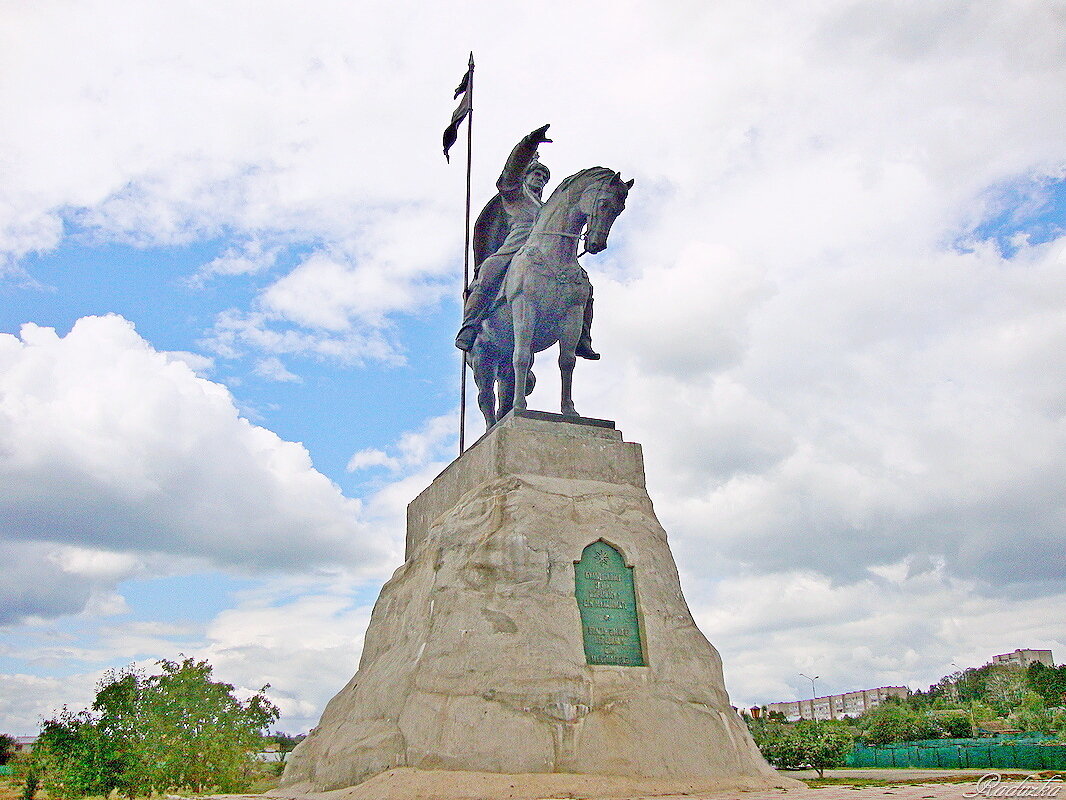 Памятник булгарскому эмиру Ибрагиму - Raduzka (Надежда Веркина)