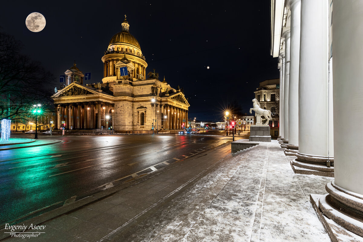 Прогулки по ночному Петербургу - Евгений 