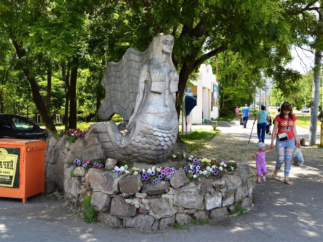 Таганрог. Скульптура "Русалка". - Пётр Чернега