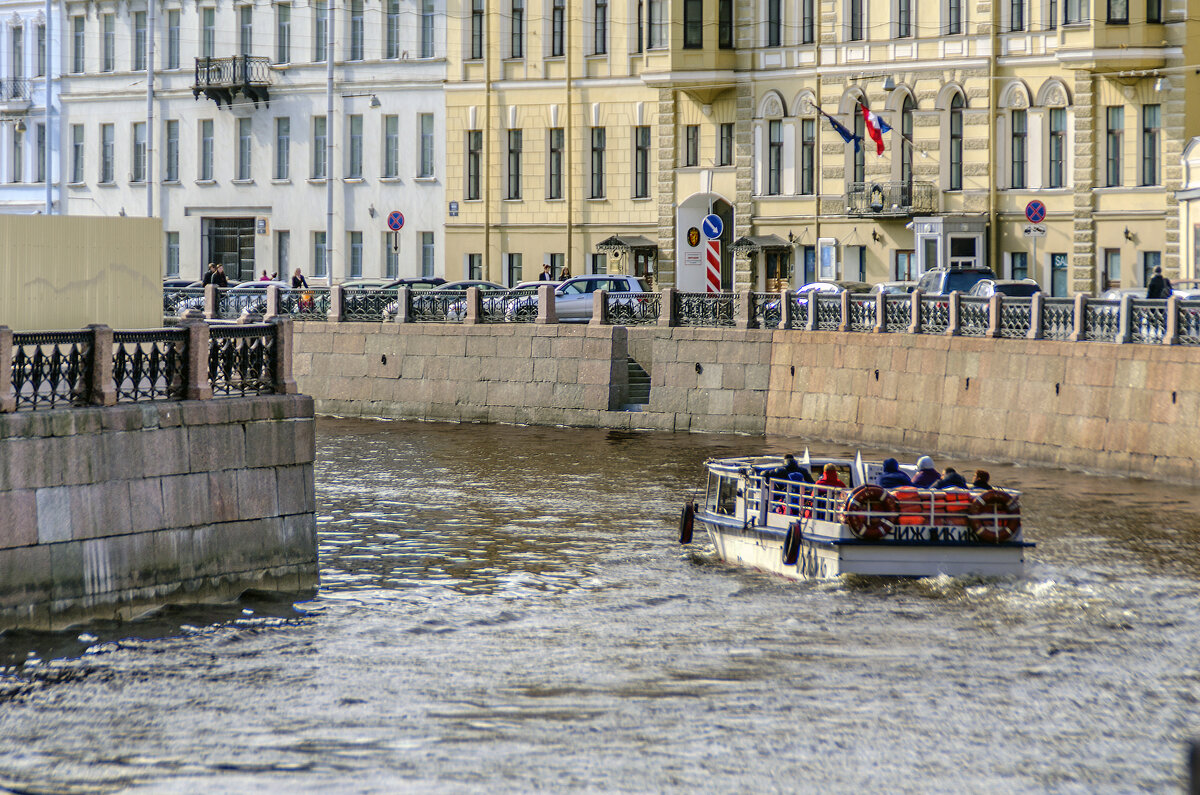 Водная прогулка по Мойке-реке - Стальбаум Юрий 