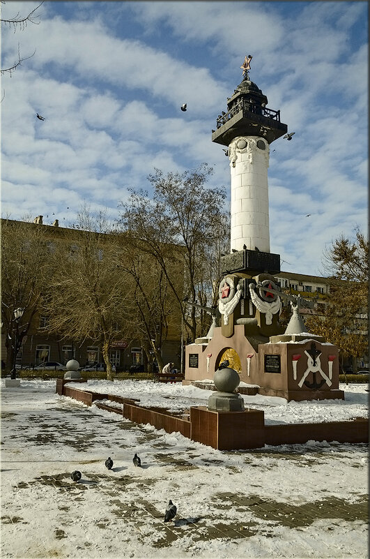 Памятник погибшим морякам - Петр Фролов