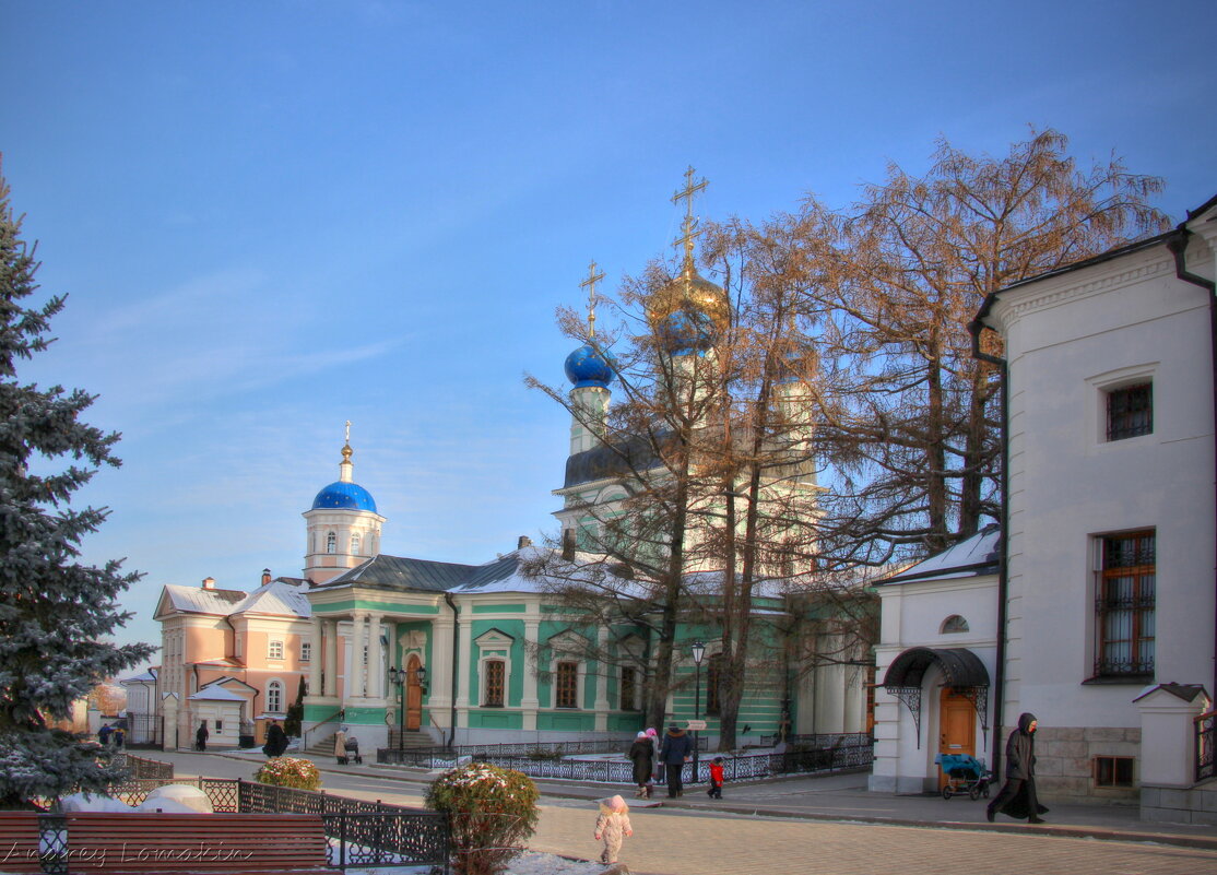 Введенский храм Оптиной пустыни