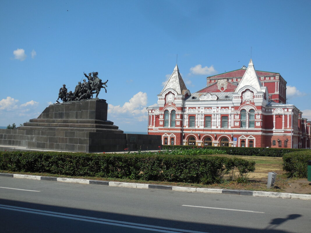 Самара. Памятник Чапаеву - Надежда 