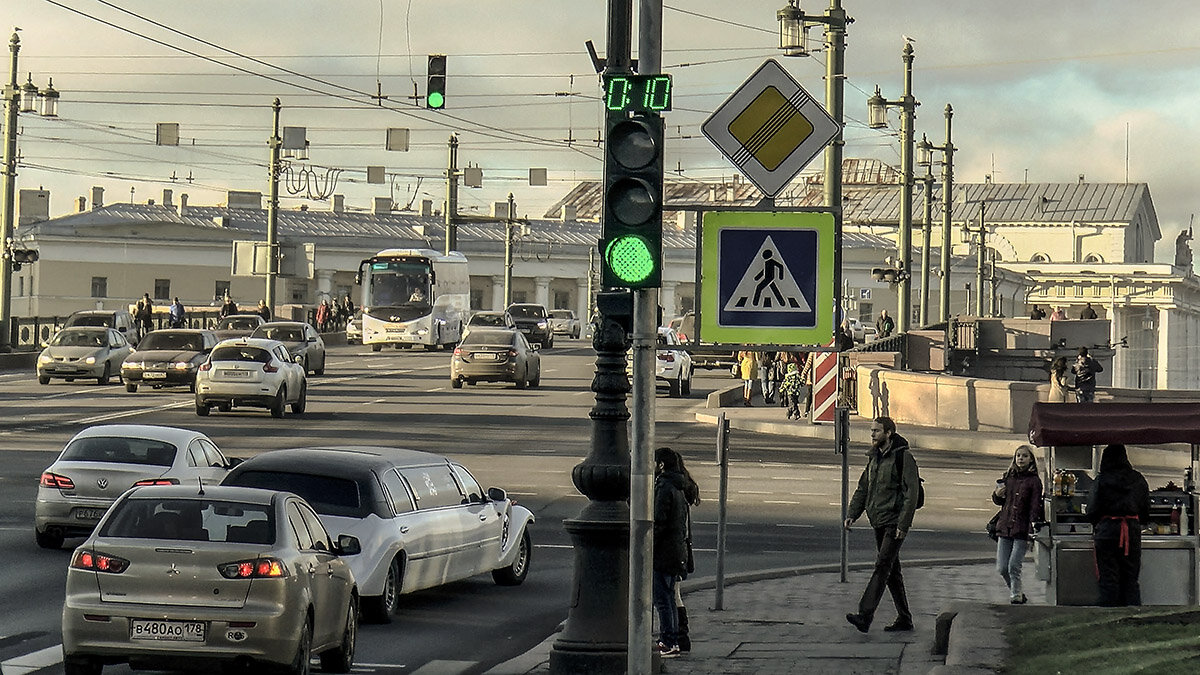 Санкт-Петербург. Перед Дворцовым мостом. - Игорь Олегович Кравченко